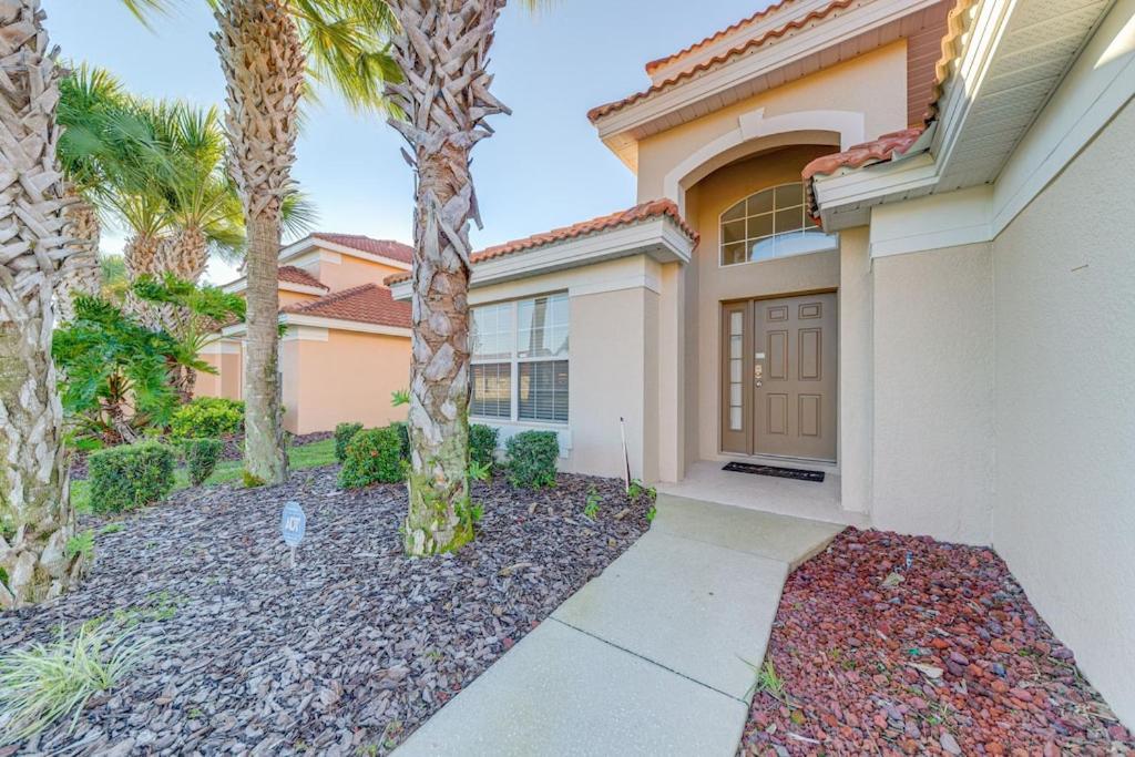 #486-fabulous With A South Facing Pool And With No Rear Neighbors Davenport